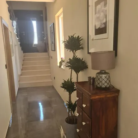 Guest house Queen