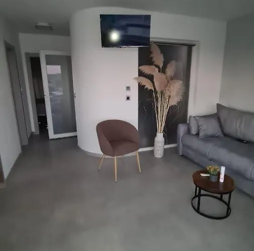 Queen Guest house 3*